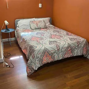 Homestay Cozy Private Basement, Belleville