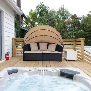 Apartment Ewr Airport Apt-hot Tub-free Parking, Hillside